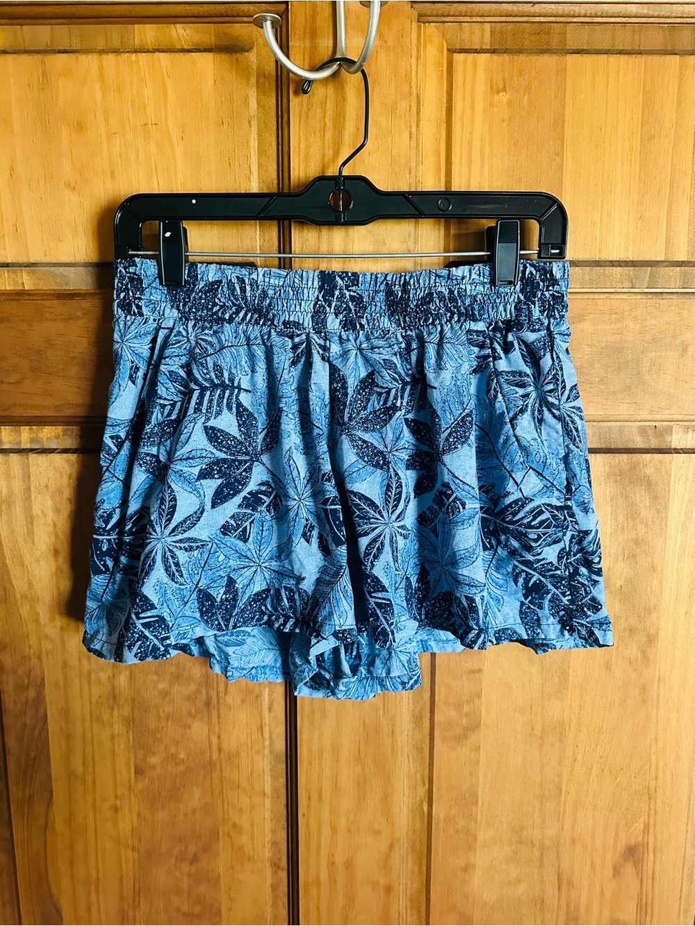 Toad&Co shorts! Blue Floral Print athletic casual beach shorts size small